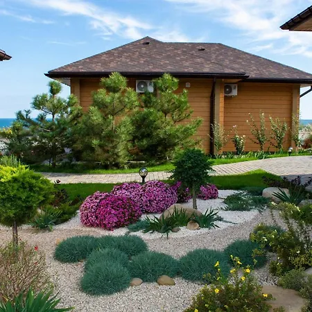 Villa Chayka